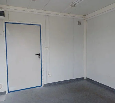 Contentor comercial 300×350 com persianas frontais bipartidas - Image 6